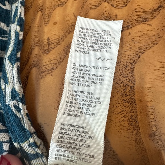 Fat Face Teal and White Swirl Blouse. Size 8 - Picture 7 of 11